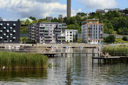 Suède, Stockholm, l'écoquartier Hammarby Sjostad précurseur en matière de développement durable, le lac Hammarby
