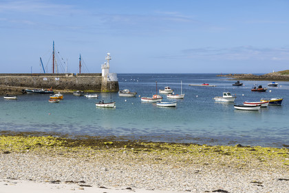 France, Finistère, Iroise Sea, Molene Island, the port beach and the Ledenez Vraz islet in the background