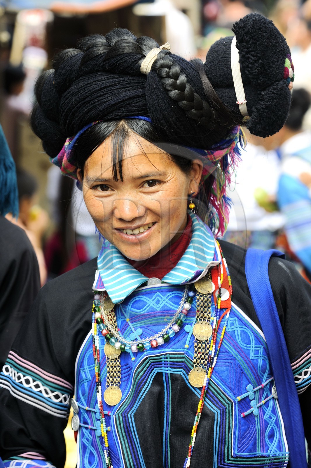 Vietnam, province de Lao Cai, région Nord-Ouest de Sapa, le marché multi-éthnique de Muong Hum, femme de la minorité Ha Nhi