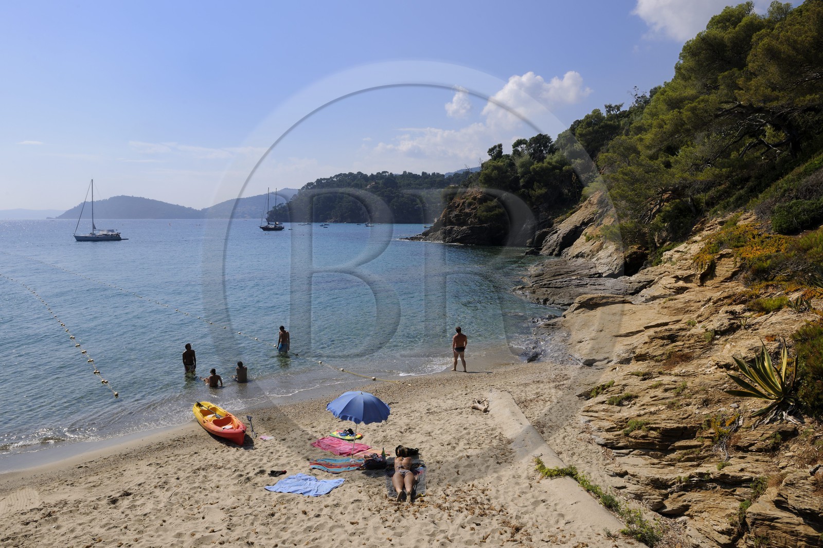 France, Var (83), Le Rayol-Canadel-sur-Mer, Domaine du Rayol, Jardin des Méditerranées, propriété du Conservatoire du Littoral, mention obligatoire, plage du départ du jardin marin