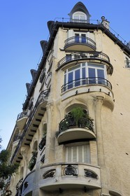 France, Paris (75), immeuble du 142 avenue de Versailles de style Art Nouveau par Hector Guimard