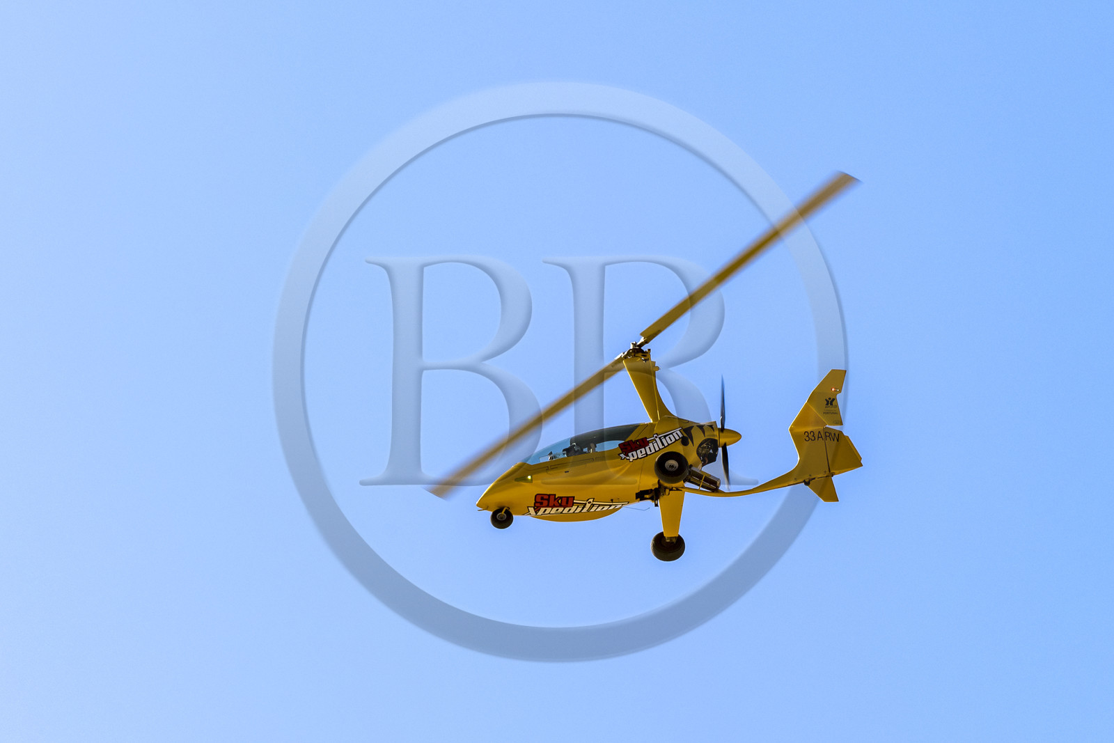 Portugal, Algarve, Parc Naturel de la Ria Formosa, Tavira, autogire ou gyrocoptère fait partie de la famille des ULM (ultra léger motorisé)