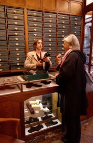 Belgium, Flanders, Antwerp (Antwerpen), glove shop