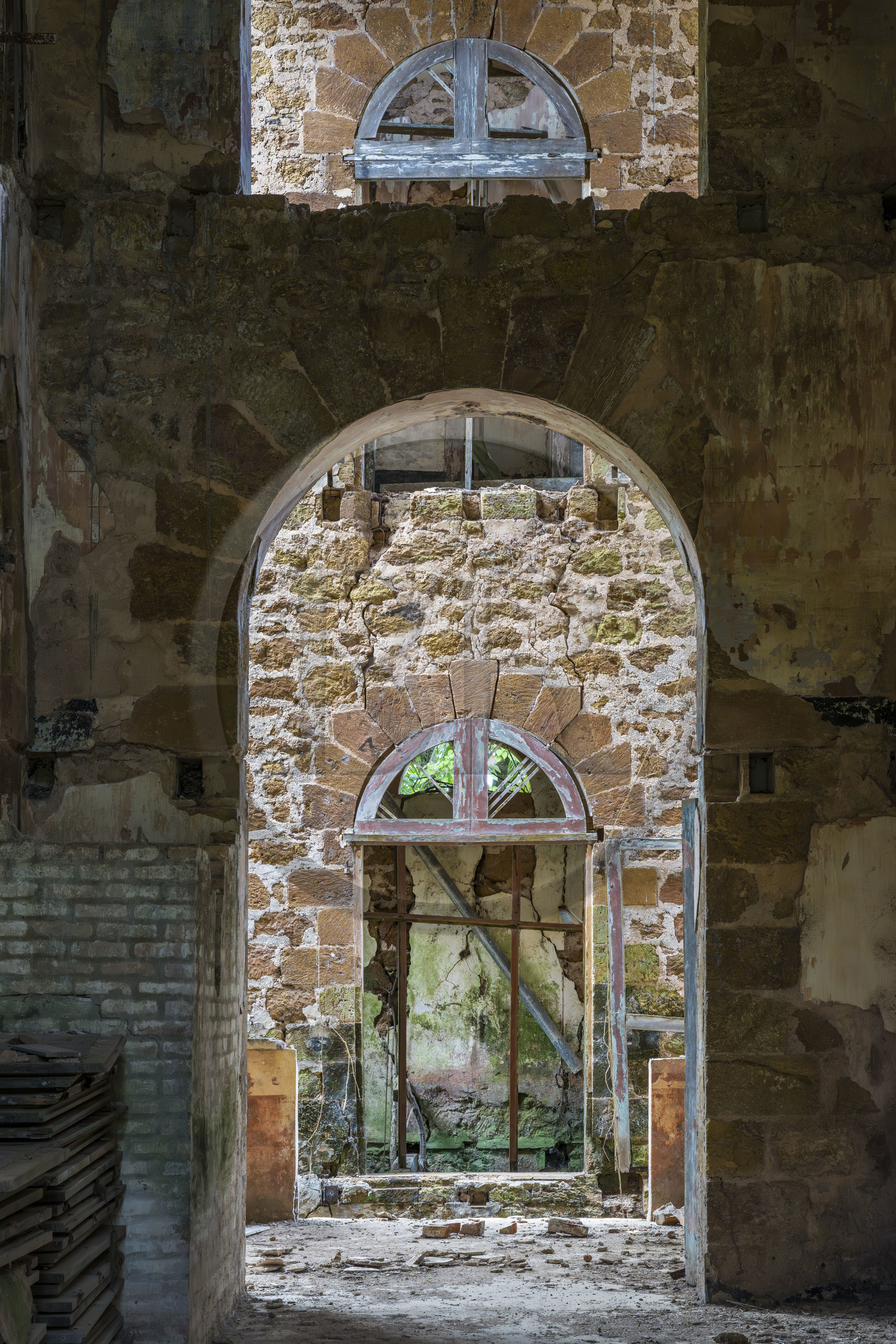 France, Guyane, Kourou, Iles du Salut, Ile Royale, ruines de l'ancien hopital du bagne