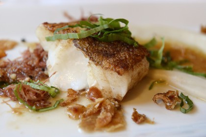 Sweden, Västra Götaland, Göteborg (Gothenburg), the Sjömagasinet Michelin starred restaurant at the Klippans pier (Klippans angbatsbrygga), cod fillet