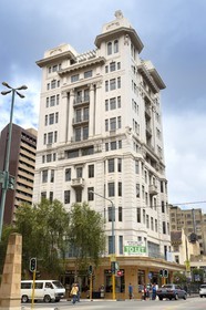 Afrique du Sud, province de Gauteng, Johannesburg, CBD (Central Business District), le Barbican building (1930) à l'angle de Rissik et de President Streets