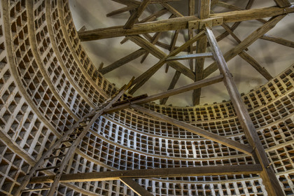 France, Côte-d'Or (21), Epoisses, le château d'Epoisses, colombier du XVIIe siècle, avec une échelle tournante et plus de 3000 boulins (niches)