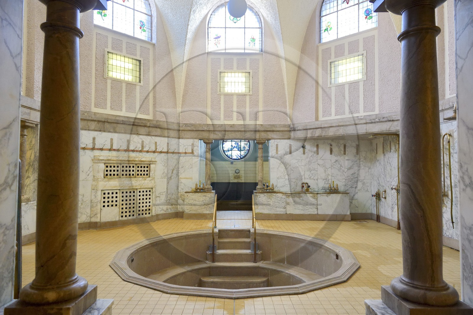 France, Bas-Rhin (67), Strasbourg, quartier de la Neustadt datant de la periode allemande, les Bains Municipaux (1901)