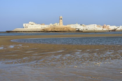 Sultanate of Oman, Ash Sharqiyah South Governorate, city and harbour of Sur, the old fishing quarter of Al Ayjah and the lighthouse