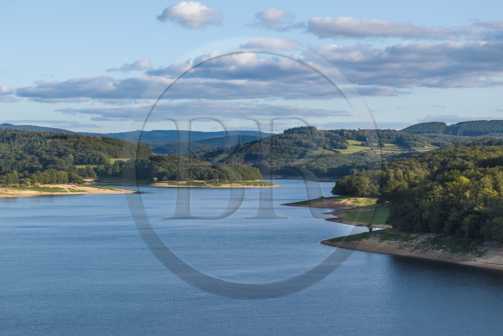 France, Nièvre (58), Parc naturel régional du Morvan, Chaumard, lac de Pannecière  (vue aérienne)