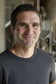 France, Nièvre (58), Parc naturel régional du Morvan, Millay, Ferme Les Prairies Gourmandes, Emmanuel Dumas éleveur de vaches Charolaises