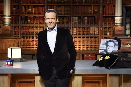 France, Paris (75), les Archives Nationales, Grands dépots, salle de l'Armoire de fer, tournage de l'émission de television L'ombre d'un doute sur l'affaire Marcel Petiot présentée par l'animateur et journaliste Franck Ferrand