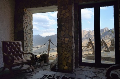 Sultanat d'Oman, Gouvernorat d'Al-Batina du Sud, Hajar occidental, Wadi Mistall, village de Wakan (Wukan), Sama Wakan Heritage Home, chambres d’hotes de charme et terrasse avec vue