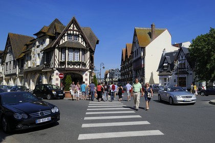 France, Calvados (14), Pays d'Auge, Deauville, maison à pans de bois du Grand Magasin Printemps