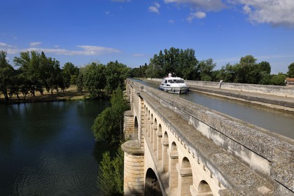 France, Herault, Beziers, the Canal Bridge from the Canal du Midi, listed as World Heritage by UNESCO, overcrossing the river Orb