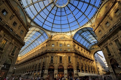 Italy, Lombardy, Milan, Vittorio Emmanuel II Gallery, shopping arcade built on the 19th century by Giuseppe Mengoni, the glass roof
