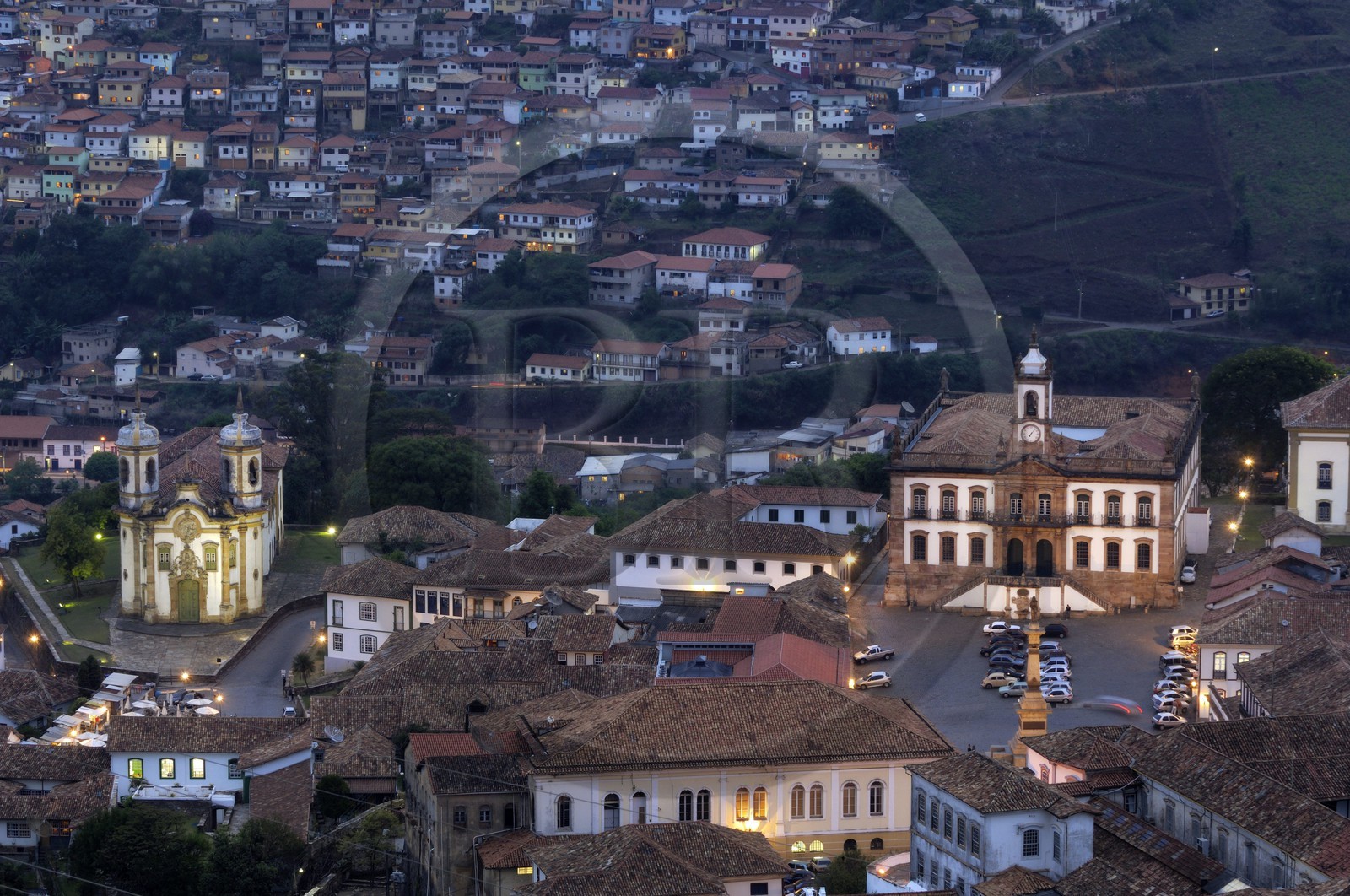 Brésil, état du Minas Gerais, Ouro Preto, centre historique classé Patrimoine Mondial de l' UNESCO, igreja de Sao Francisco de Assis, église Saint-François d' Assise et Museu da Inconfidencia (Route de l' or, Estrada Real)