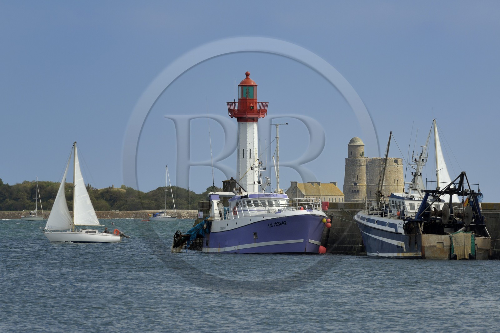 France, Manche (50), Val de Saire, port de Saint-Vaast-la-Hougue et son fort Vauban classé Patrimoine Mondial de l'UNESCO de l'Ilet Vauban sur l'Ile de Tatihou