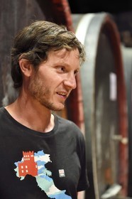 France, Haut-Rhin (68), Route des vins d'Alsace, Bergheim, Domaine viticole Marcel Deiss, le viticulteur Mathieu Deiss