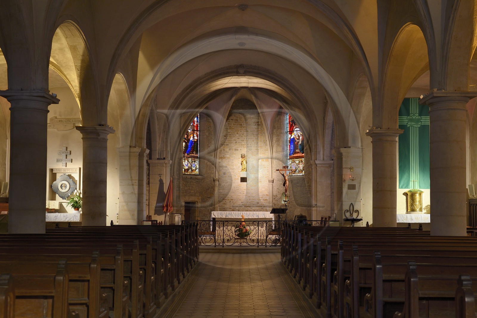 France, Meurthe-et-Moselle (54), pays du Saintois, colline de Sion-Vaudémont, la Nef de la basilique Notre-Dame de Sion