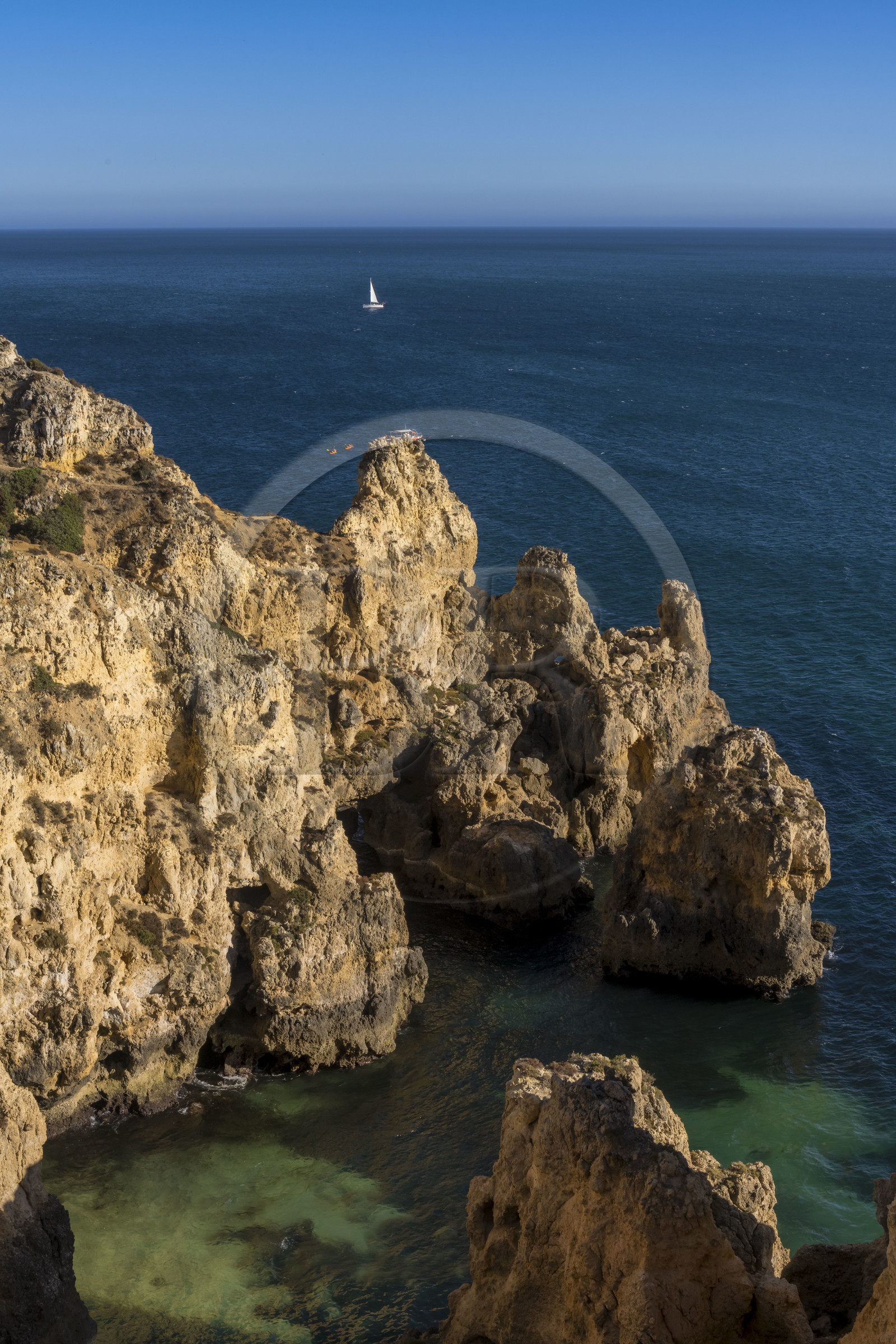 Portugal, Algarve, Lagos, les falaises escarpées de la Ponta da Piedade