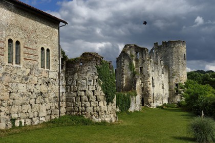 France, Dordogne, White Perigord, Perigueux, district of La Cité or also of Vesone, ruins of the Barriere castle