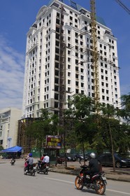 Vietnam, Hanoï, nouveau quartier de Cau Giay, construction d'un immeuble