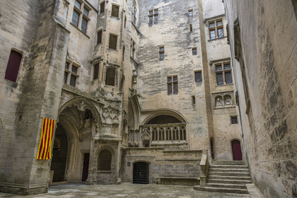 France, Bouches-du-Rhône (13), Tarascon, le chateau du roi René datant du XVe siècle, la Cour d'Honneur