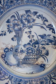 France, Nièvre, Nevers, Museum of Earthenware (musée de la Faïence) and Fine Arts, dish with Far Eastern decoration, late 17th century