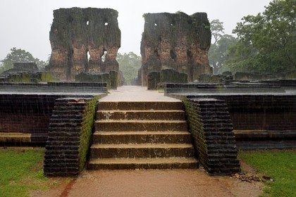 Sri Lanka, province du Centre-Nord, Polonnaruwa, l'ancienne capital du pays (XIe au XIIIe siècle) est classée au Patrimoine Mondial de l'UNESCO, ruines du Palais Royal