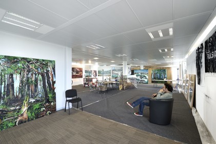 France, atelier de Fred Kleinberg au sein de l'entreprise Manutant