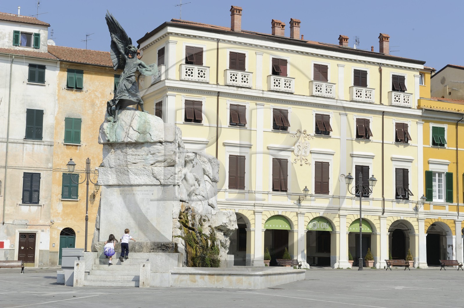 Italie, Ligurie, Sarzana, Piazza Matteotti, la dernière demeure de la famille Bonaparte avant son émigration vers la Corse