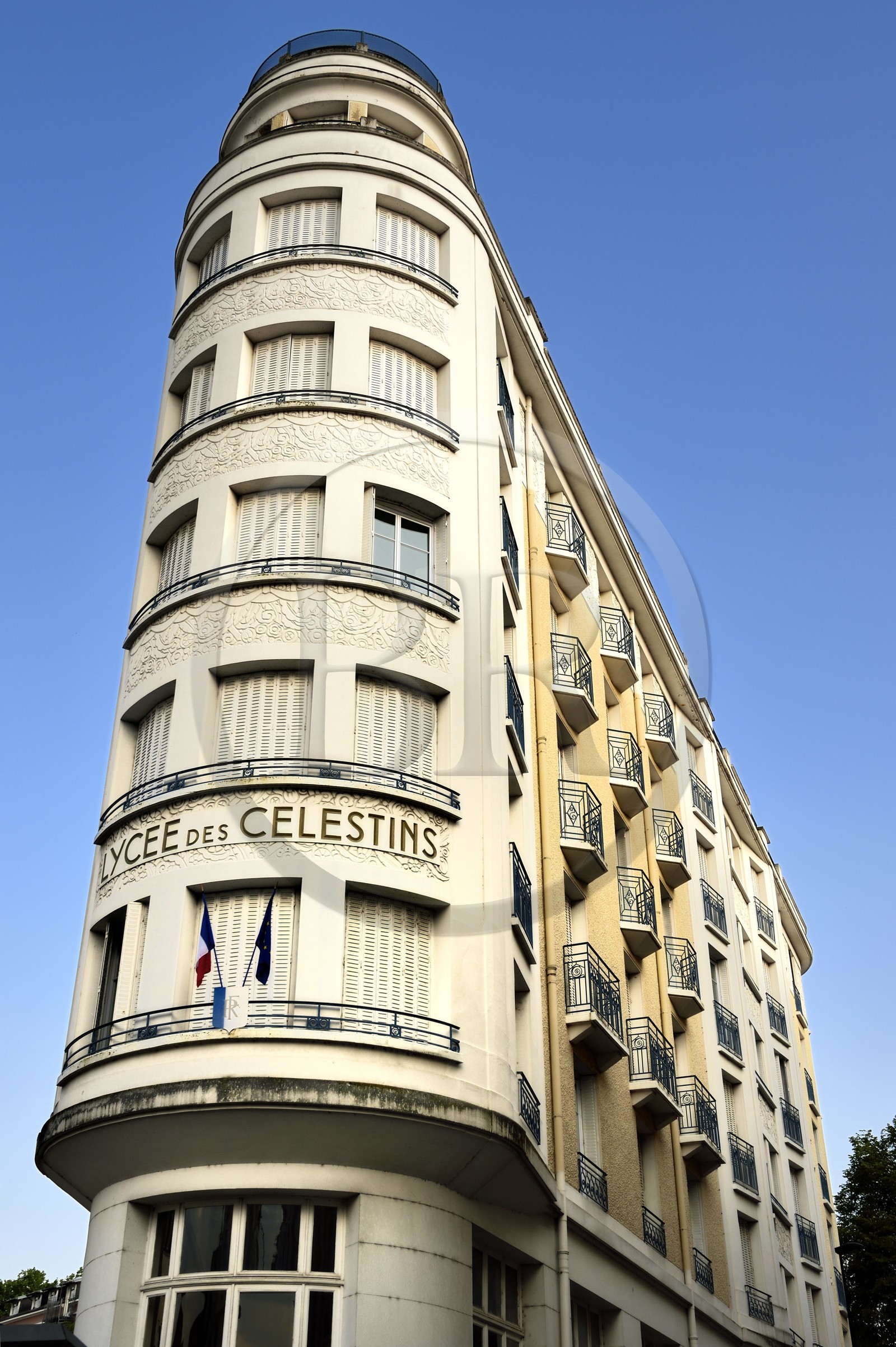 France, Allier (03), Vichy, l’ancien Hotel des Célestins devenu Lycée des Célestins, en forme de paquebot et de style Art Déco