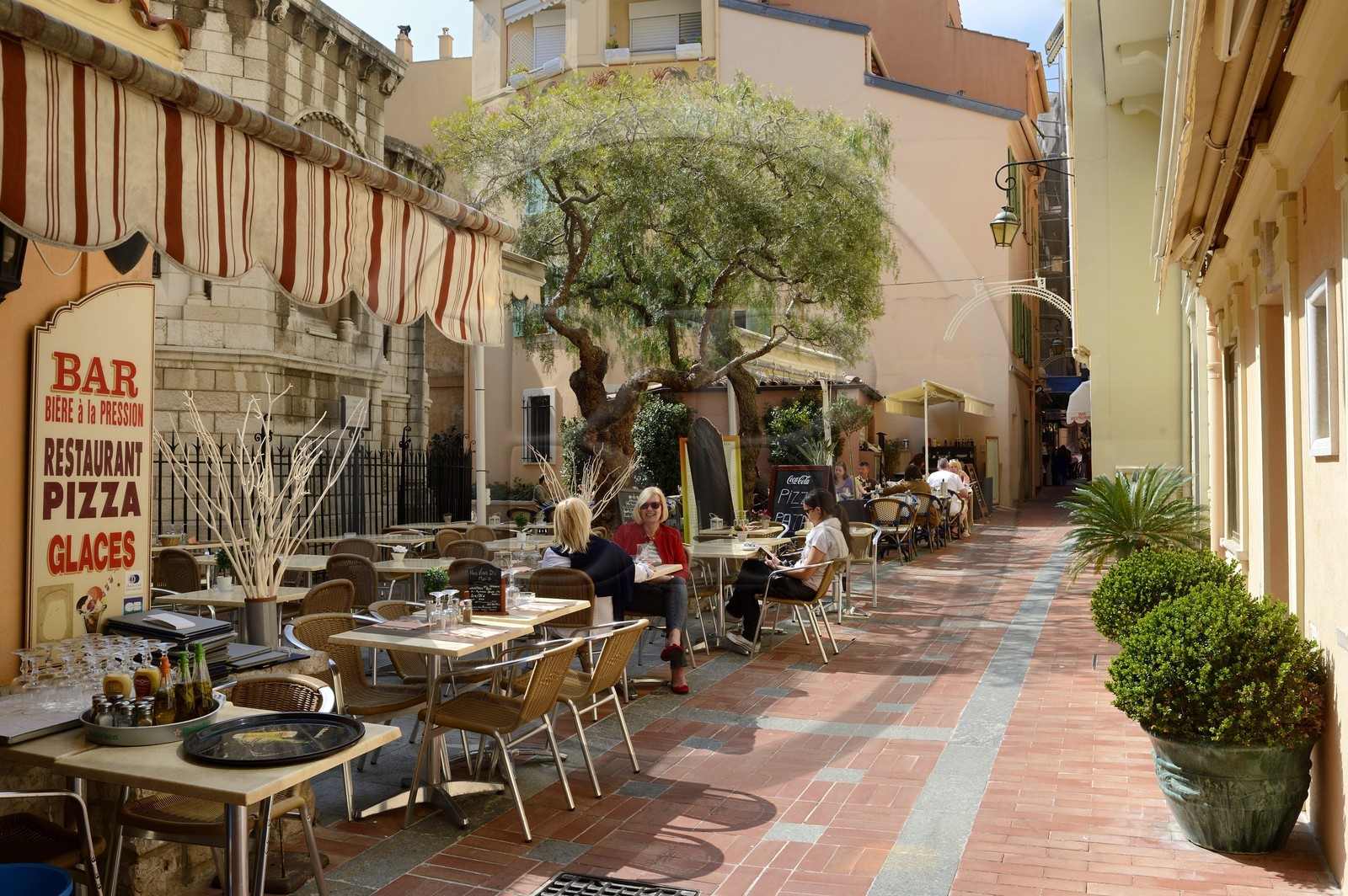 Principauté de Monaco, Monaco, la vieille ville sur le Rocher, placette Don Pacchiero