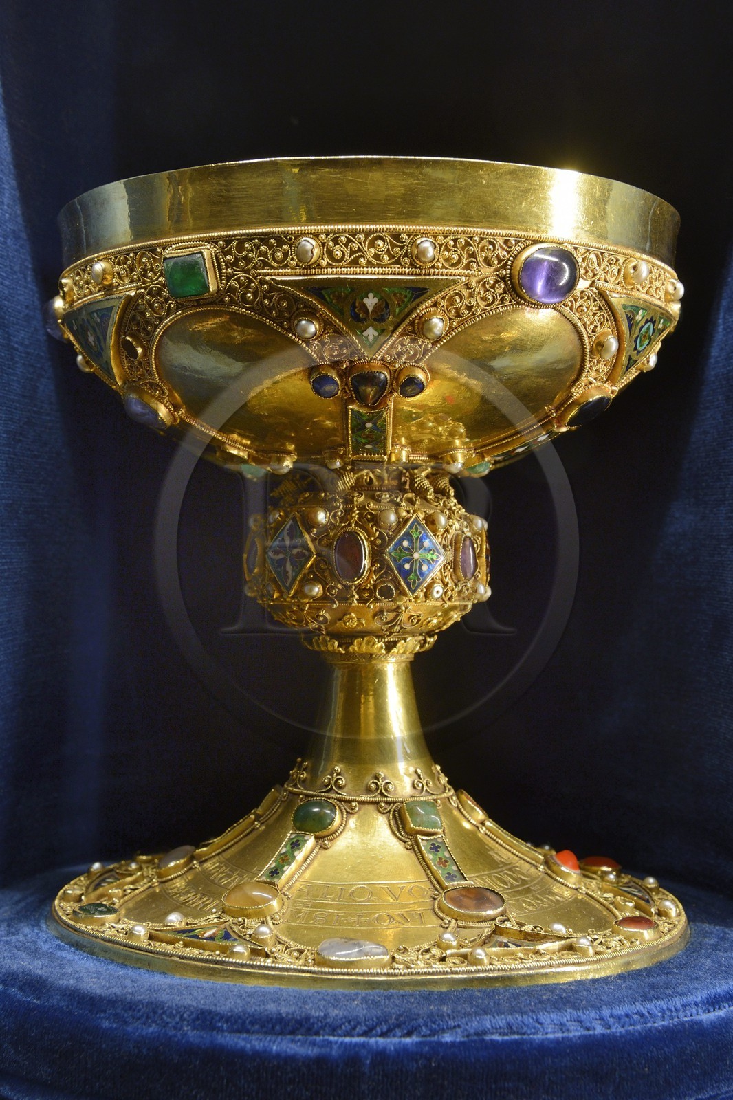 France, Marne (51), Reims, le Palais du Tau, classé Patrimoine Mondial de l'UNESCO, trésor de la Cathédrale, Calice du Sacre (fin du XIIème siècle)