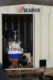 Norvège, Nordland, Iles Lofoten, Austvagoy, port de Svolvaer, chantiers navals