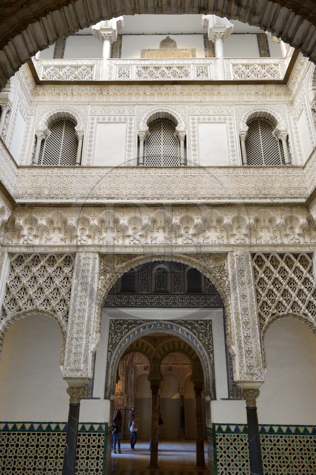 Espagne, Andalousie, Séville, Alcazar de Séville (Reales Alcazares de Sevilla), classé Patrimoine Mondial de l'UNESCO, patio donnant sur le Salon des Ambassadeurs (Salon de Embajadores)