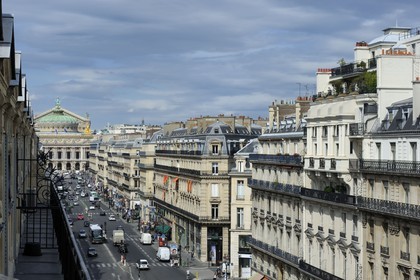 France, Paris (75), l' Opéra Garnier au bout de l' avenue de l' Opéra