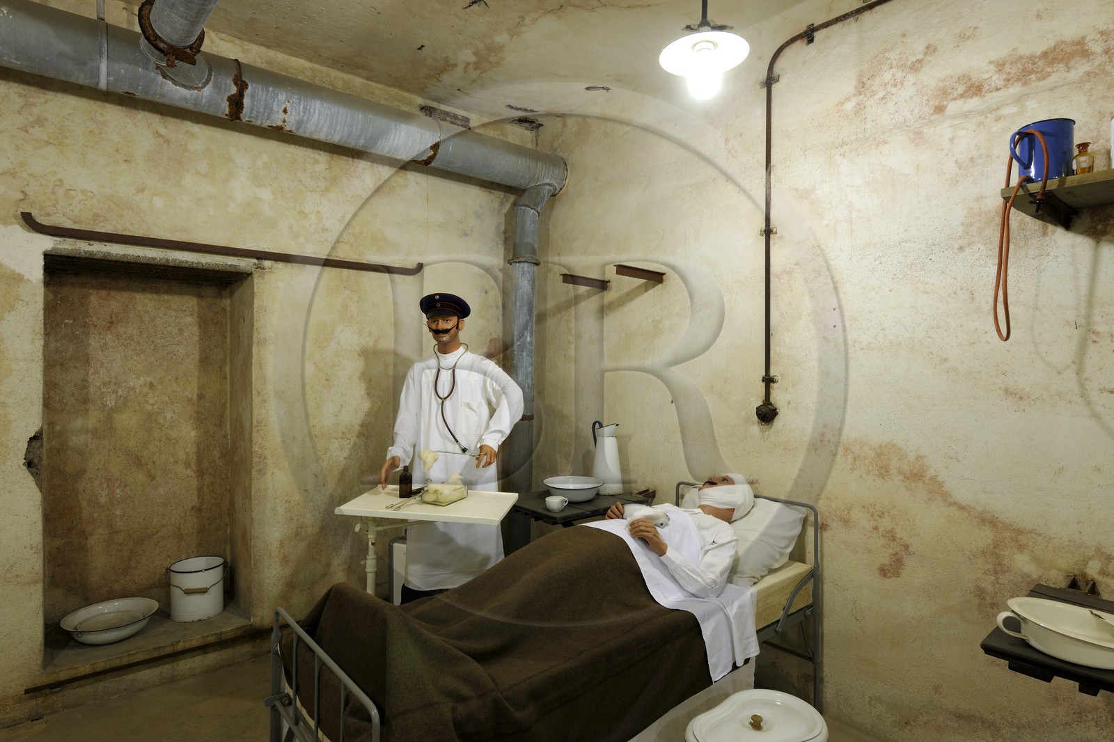 France, Bas-Rhin (67), le Fort de Mutzig, soldats allemands de la guerre 14-18 dans l'hôpital