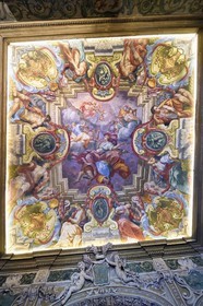 France, Alpes-Maritimes (06), Nice, quartier du Vieux Nice, Palais Lascaris du milieu XVIIe siècle, plafond de la chambre d’apparat du deuxième étage représentant Psyché portée par Mercure dans l'Olympe