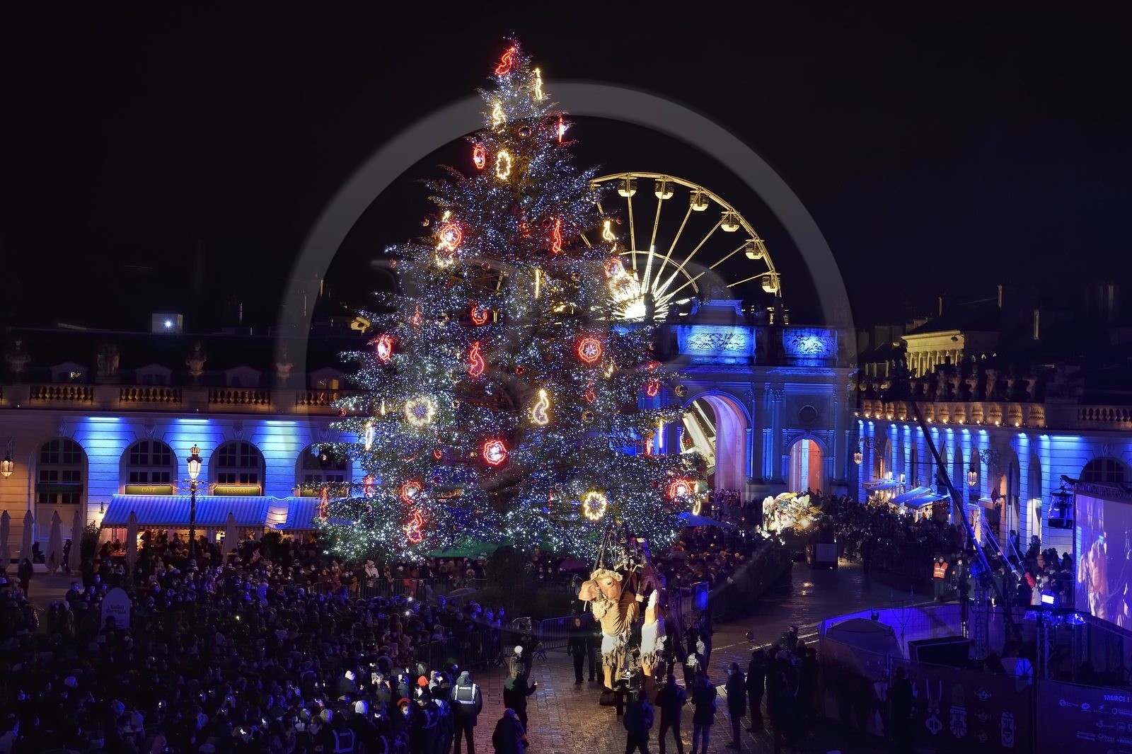France, Meurthe-et-Moselle (54), Nancy, place Stanislas, le défilé de la Saint-Nicolas, chamôh marionnette mécanique de la Compagnie Paris-Benares