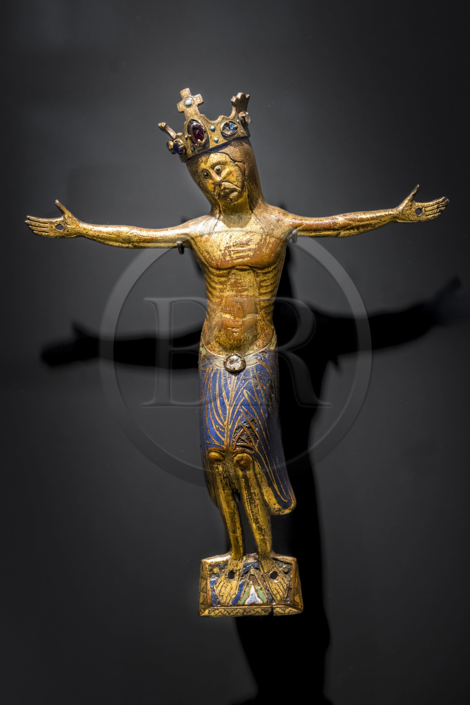 France, Paris (75), Musée de Cluny - Musée national du Moyen-Age, figure d'applique, Christ crucifié, Limoges XIIIe siècle