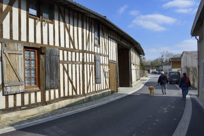 France, Marne, village of Saint-Amand-sur-Fion, half timbered farm in Petite rue de l'Eglise