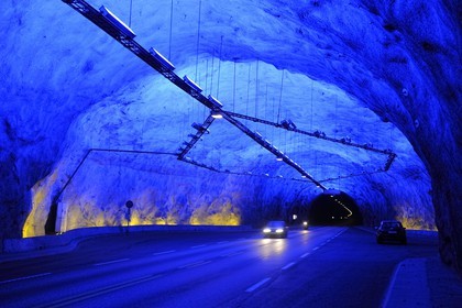 Norway, Sogn og Fjordane County, Laerdalstunnelen (Laerdal Tunnel), traffic tunnel 24,5 km long connecting Lærdal to Aurland, it is the longest traffic tunnel of the world