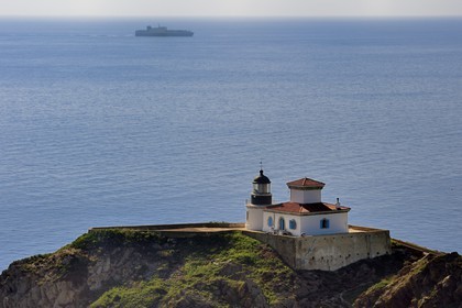 France, Var (83), Iles d'Hyères, Parc national de Port Cros, Ile du Levant, zone militaire, le phare du Titan au Cap du Pauvre Louis