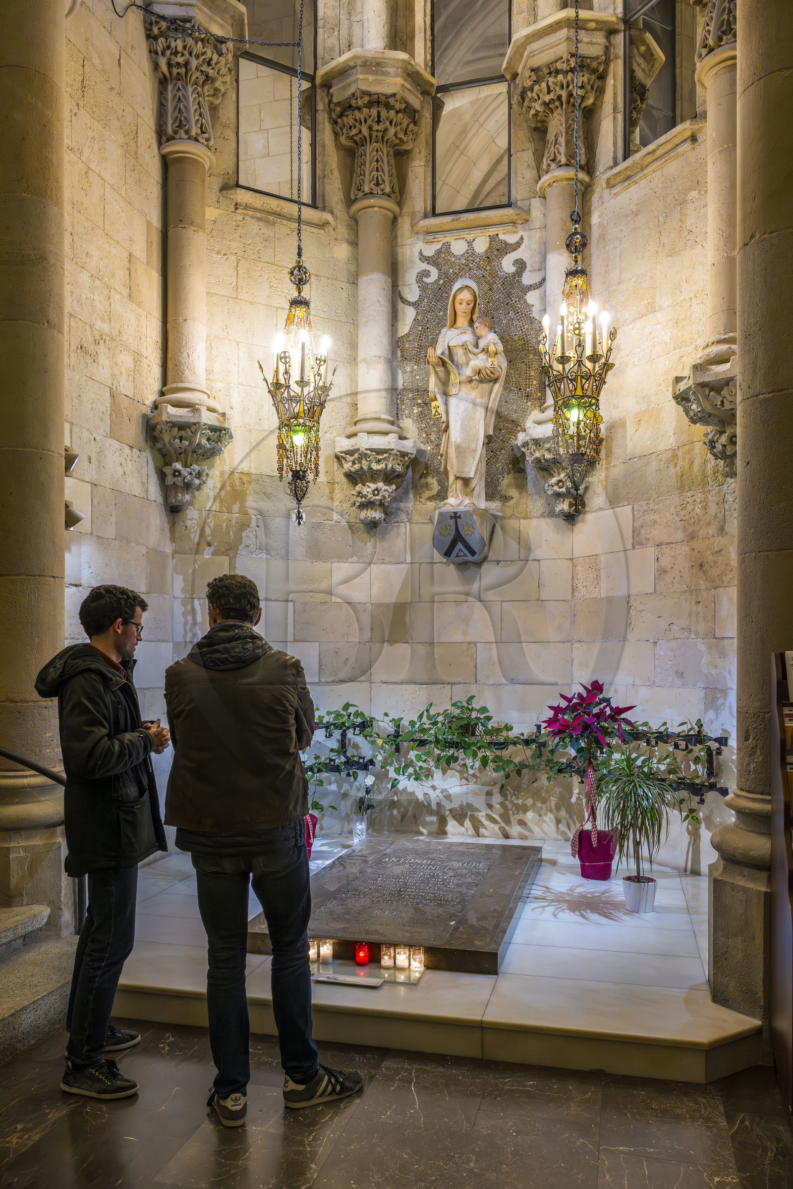 Spain, Catalonia, Barcelona, Eixample district, Sagrada Familia basilica by Catalan modernist architect Antoni Gaudi, listed as a UNESCO World Heritage Site, the temple crypt, Gaudi's tomb in the chapel of Our Lady of Carmelites