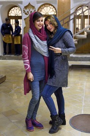 Iran, Isfahan Province, Isfahan, New Julfa Armenian district (Nor Djoura), trendy Café and Restaurant Arc a, young Iranian women