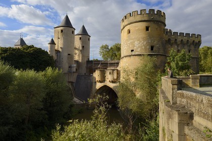 France, Moselle (57), Metz, la Porte des Allemands sur la rivière Seille est un vestige de l'ancienne enceinte médiévale