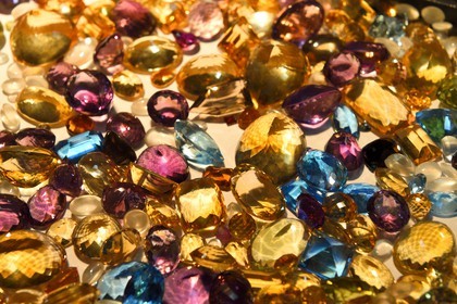 Sri Lanka, Sabaragamuwa Province, Ratnapura, Jem Bank, semi-precious stones (Sapphire, Ruby, Aquamarine, topaz, Amethyst, Garnet ...)