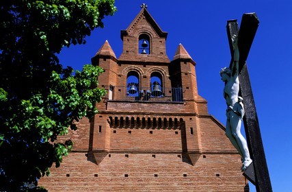 France, Haute-Garonne (31), l'église de Bellegarde-Sainte-Marie, toute en brique